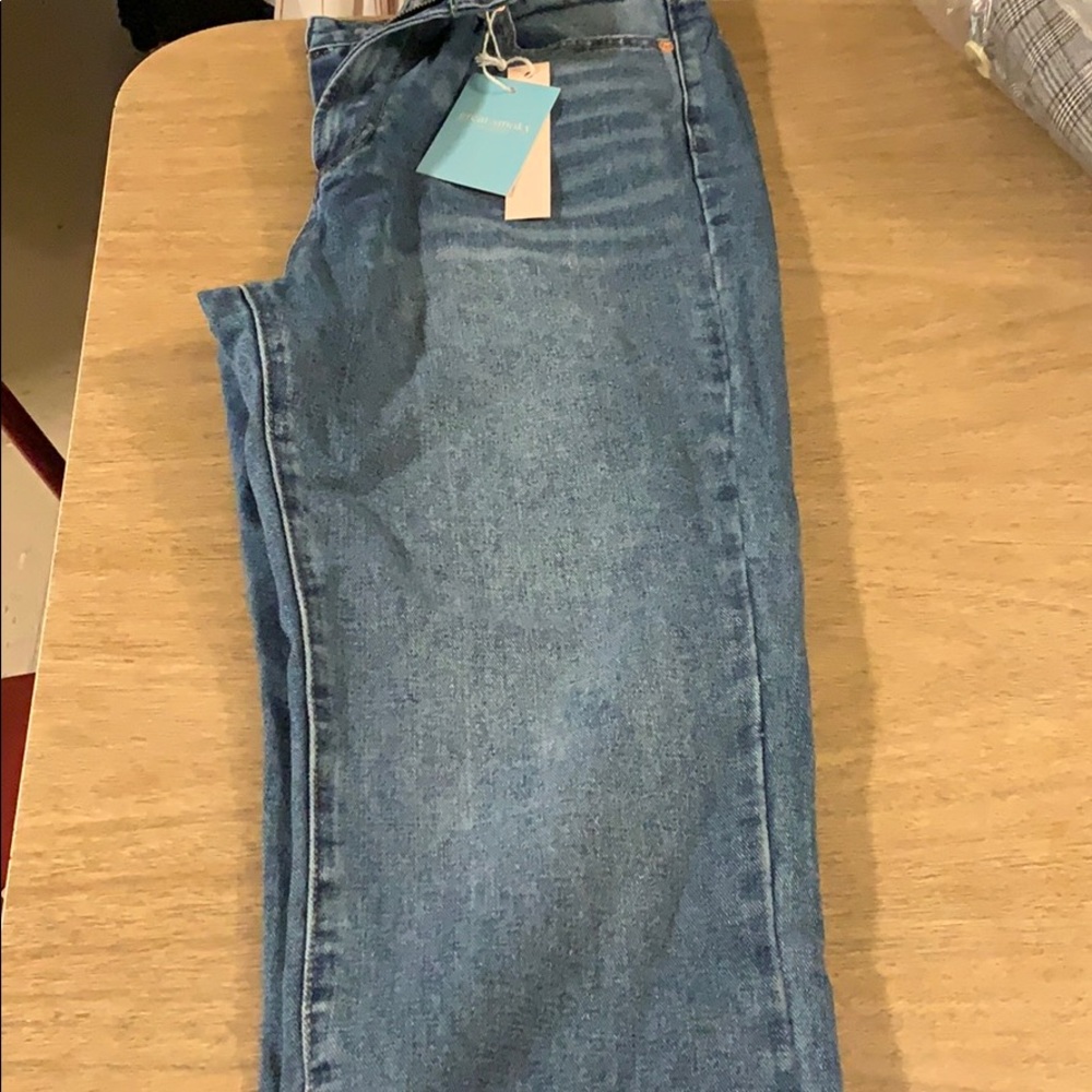 Denim - Picture 6 of 7